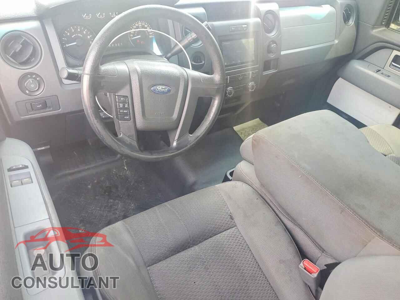 FORD F150 2011 - 1FTMF1CF5BFC26556