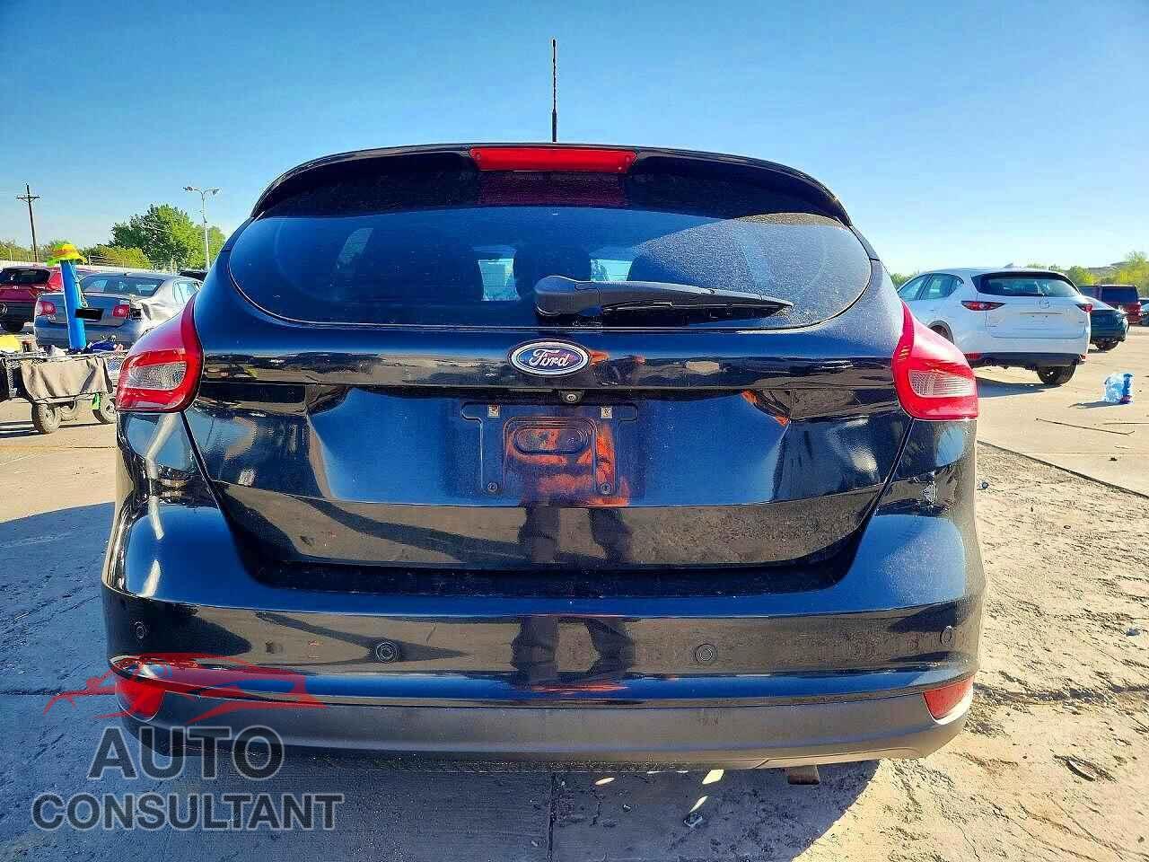 FORD FOCUS 2017 - 1FADP3M23HL219657