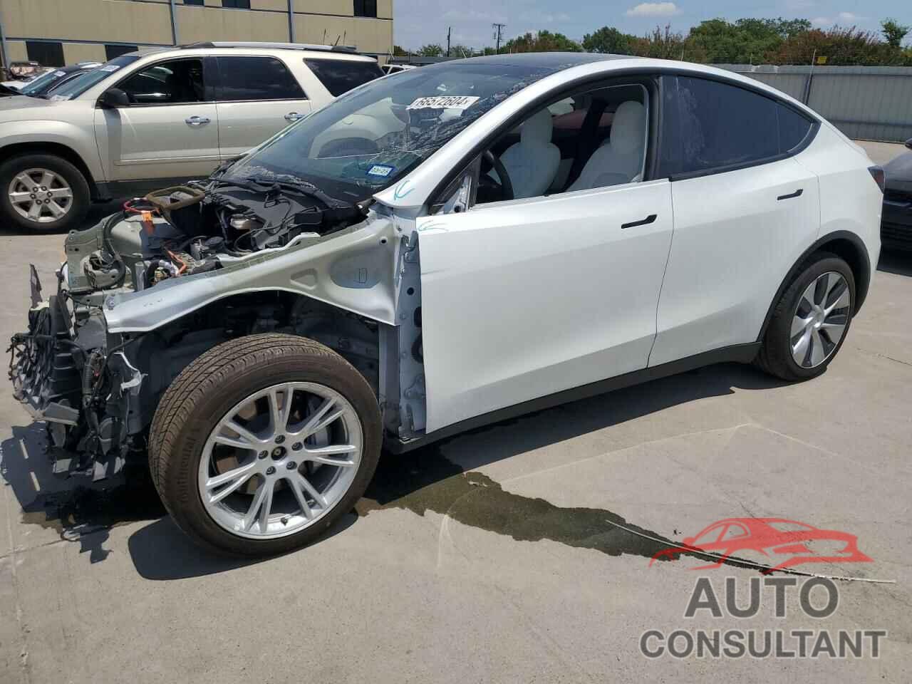 TESLA MODEL Y 2020 - 5YJYGDEE8LF023705