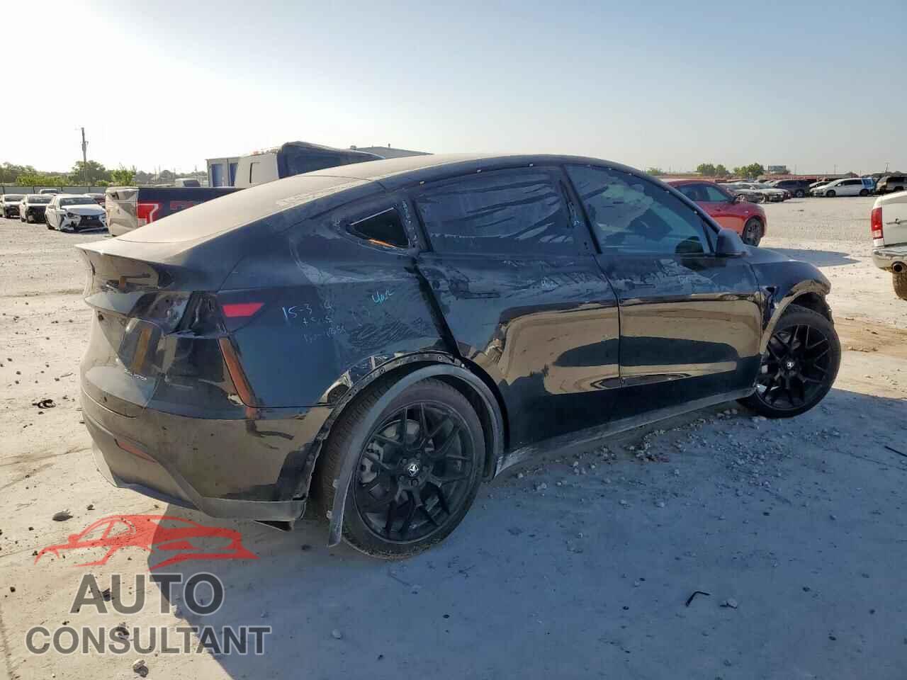 TESLA MODEL Y 2021 - 5YJYGDEEXMF112497