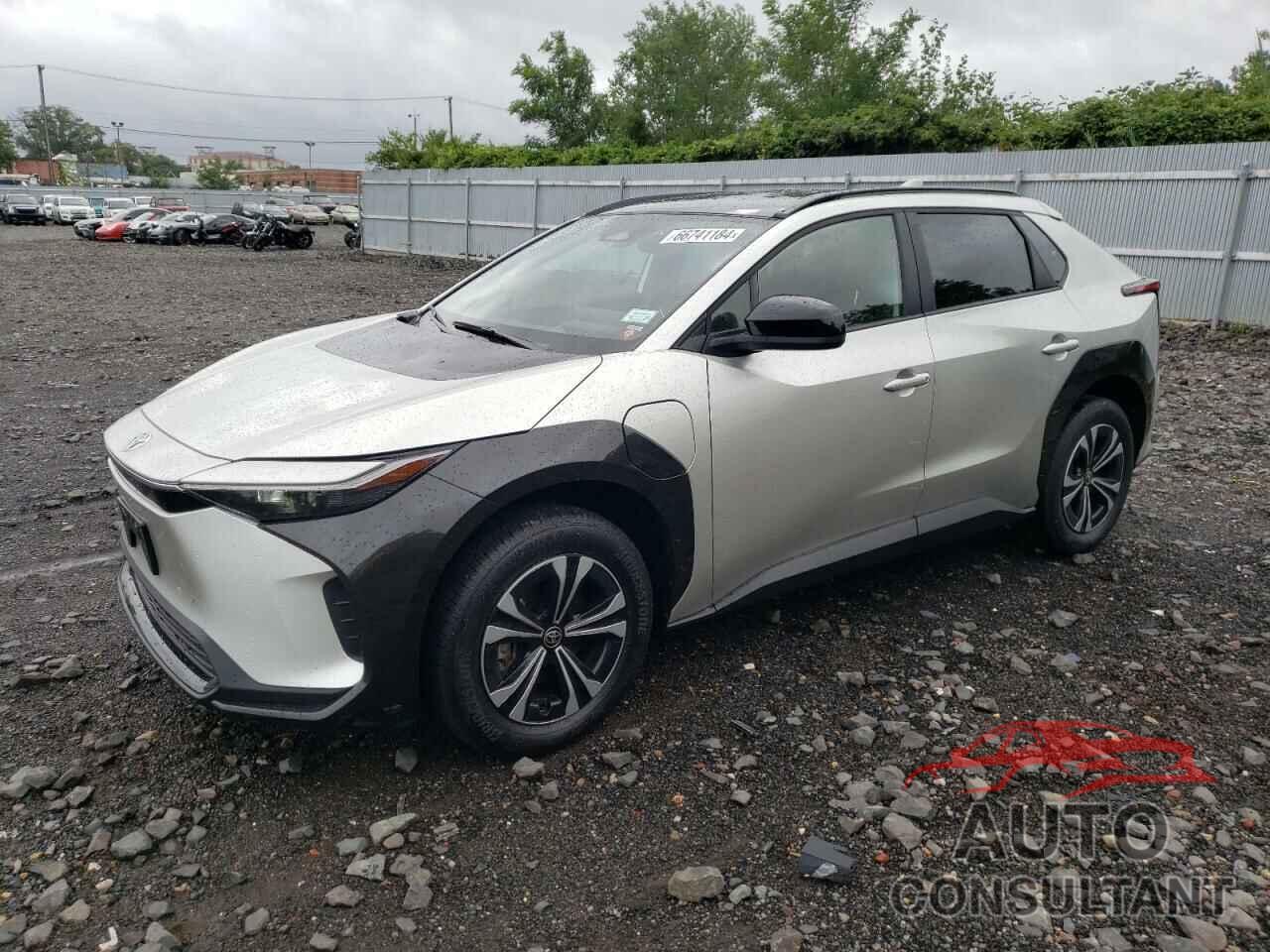 TOYOTA BZ4X XLE 2023 - JTMABACA6PA029693