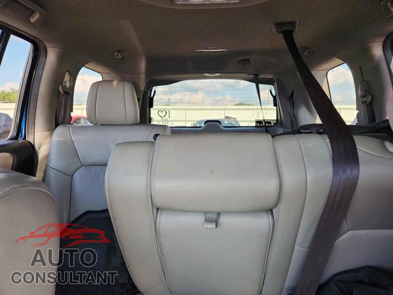 HONDA PILOT 2015 - 5FNYF4H52FB070795