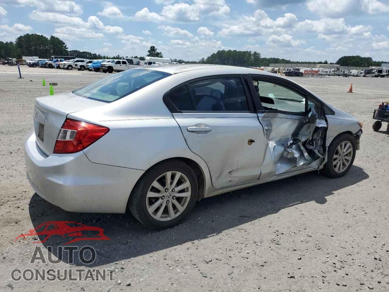 HONDA CIVIC 2012 - 2HGFB2F88CH308404
