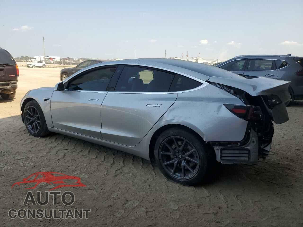 TESLA MODEL 3 2018 - 5YJ3E1EB5JF074838