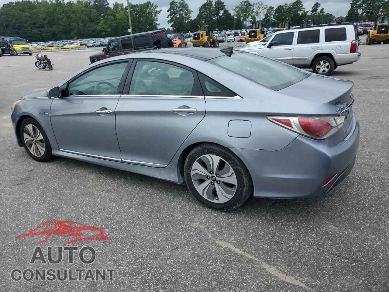 HYUNDAI SONATA 2015 - KMHEC4A42FA128048