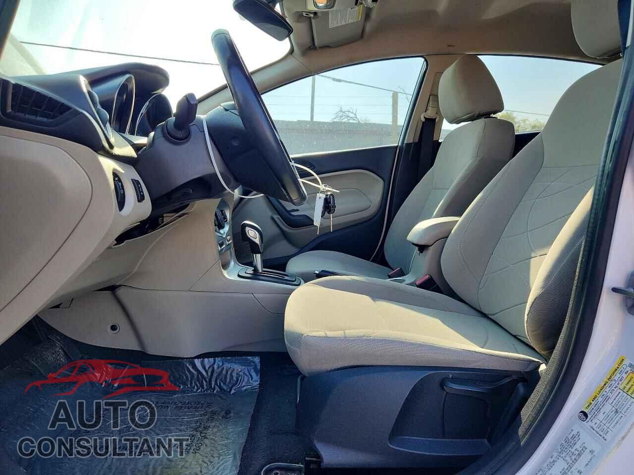 FORD FIESTA 2015 - 3FADP4EJ2FM111490