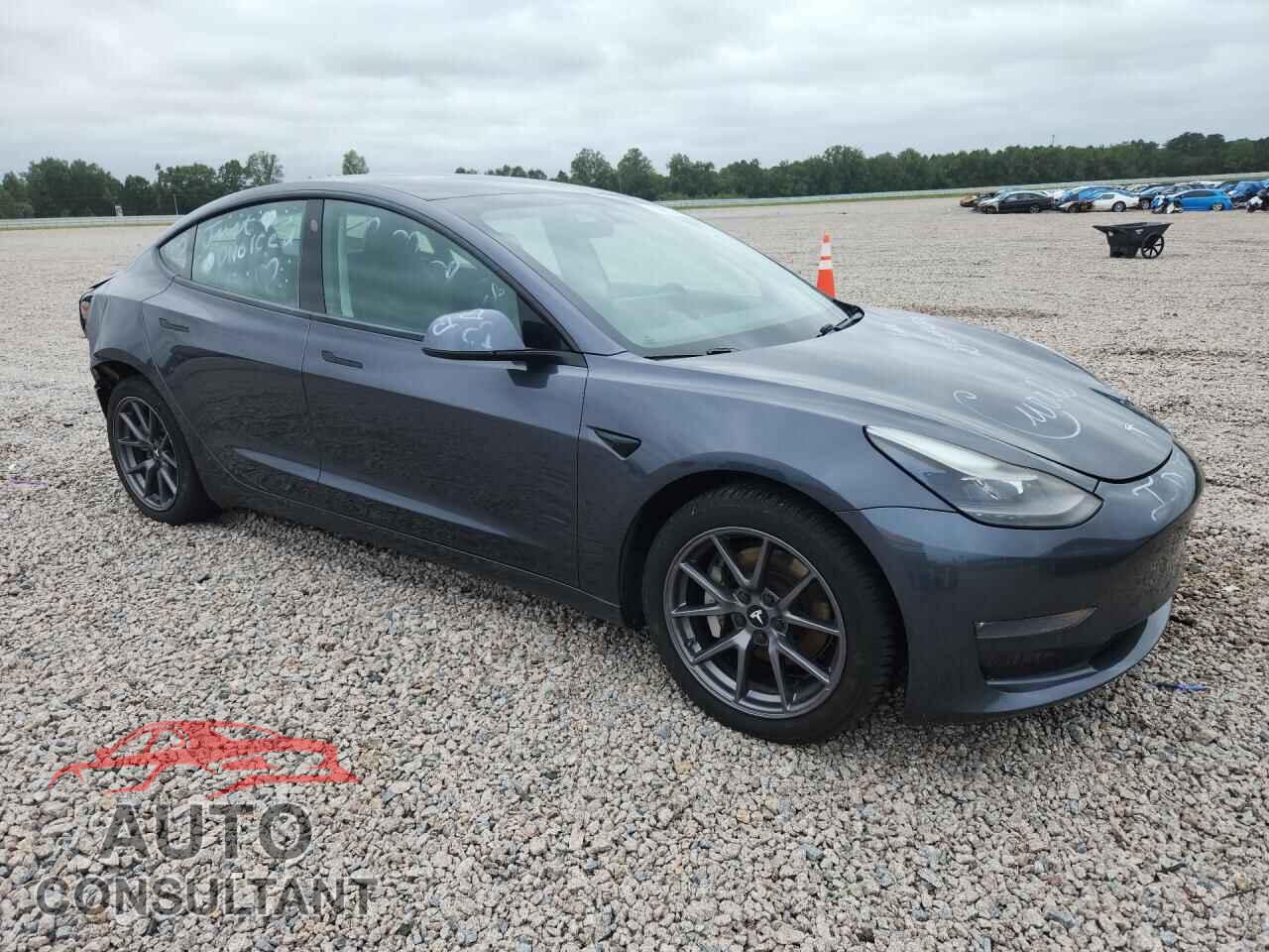 TESLA MODEL 3 2021 - 5YJ3E1EB5MF979052