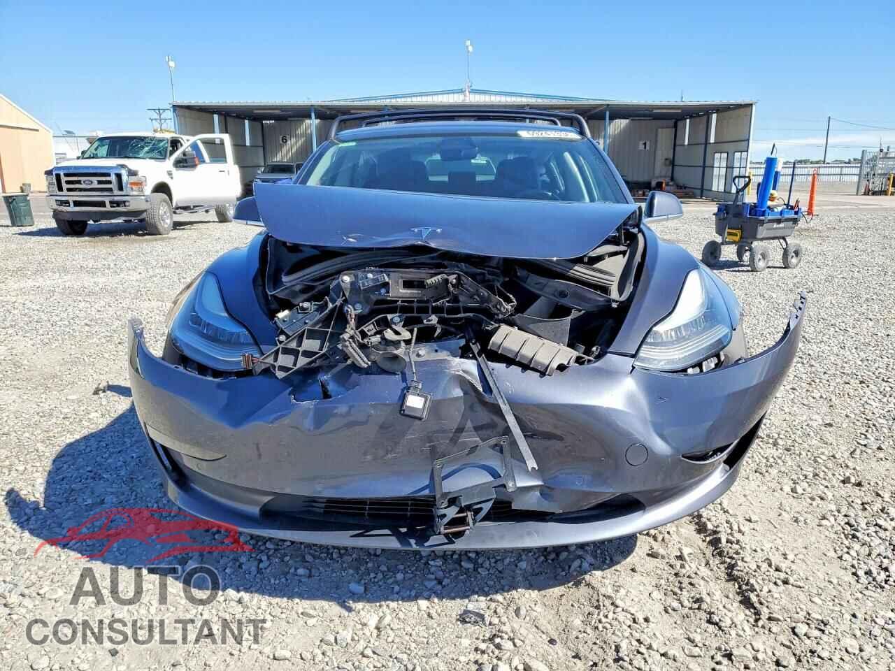TESLA MODEL 3 2018 - 5YJ3E1EB7JF091009