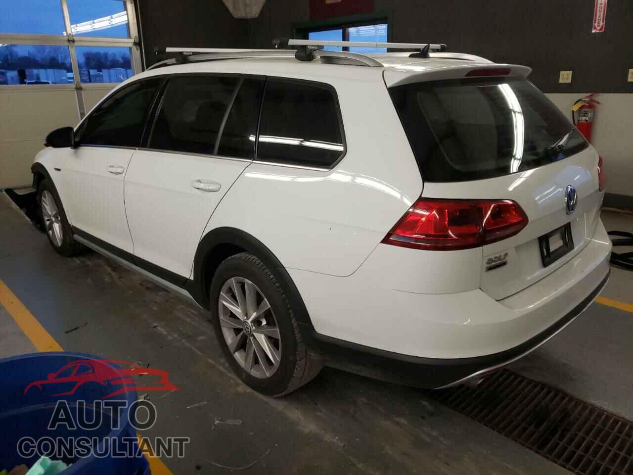 VOLKSWAGEN GOLF 2017 - 3VWM17AU7HM538452