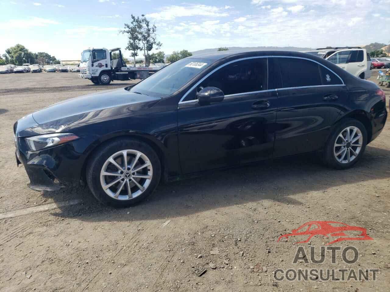 MERCEDES-BENZ A-CLASS 2019 - WDD3G4EB3KW018699