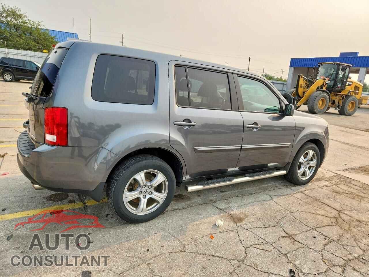 HONDA PILOT 2013 - 5FNYF4H59DB008596