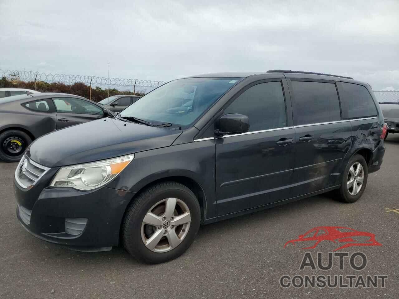 VOLKSWAGEN ROUTAN 2011 - 2V4RW3DG4BR642430