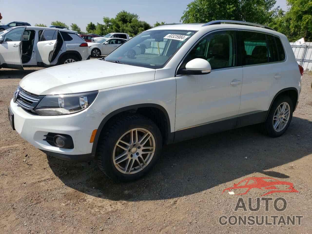 VOLKSWAGEN TIGUAN 2017 - WVGMV7AX5HK024121