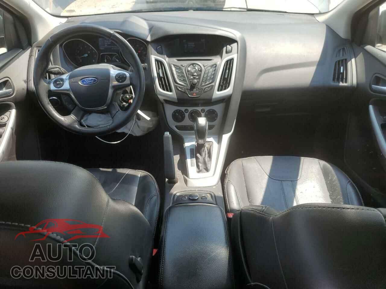 FORD FOCUS 2014 - 1FADP3F21EL452123