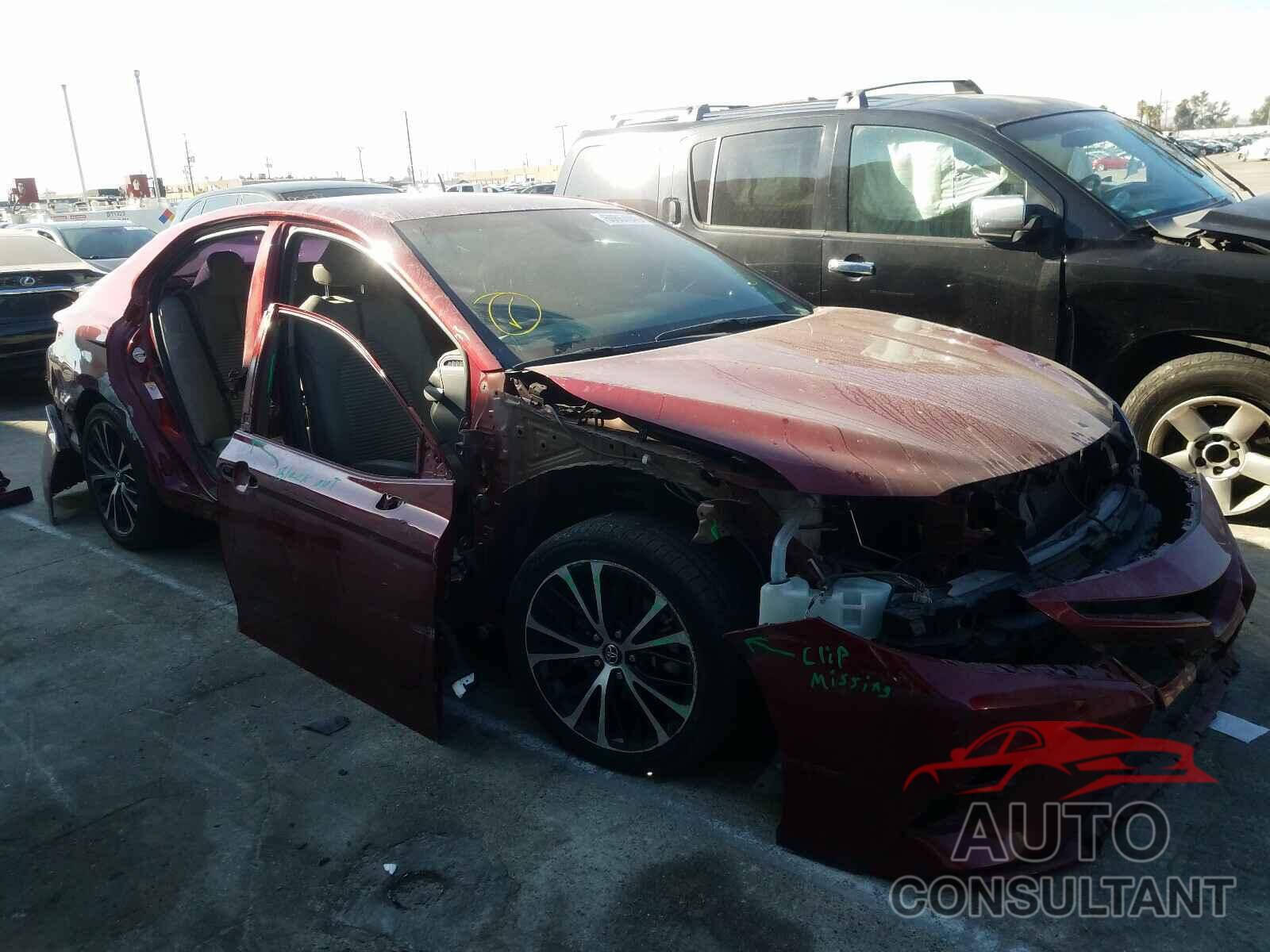 TOYOTA CAMRY 2018 - 4T1B11HKXJU553925