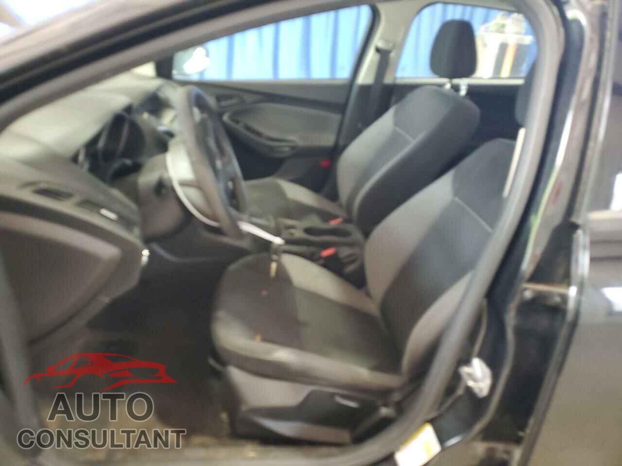 FORD FOCUS 2014 - 1FADP3E28EL223181