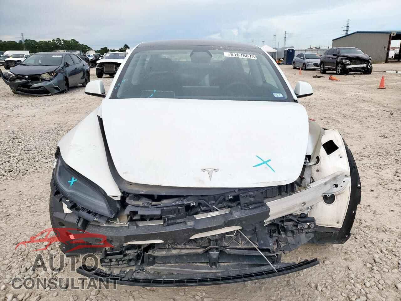 TESLA MODEL 3 2024 - 5YJ3E1EA5RF733763