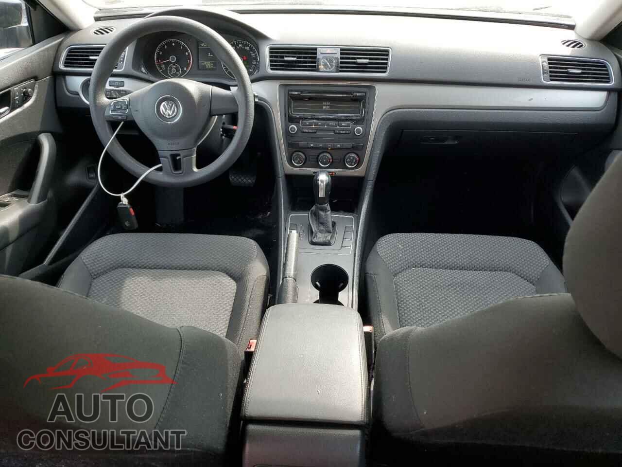 VOLKSWAGEN PASSAT 2014 - 1VWAP7A36EC009645