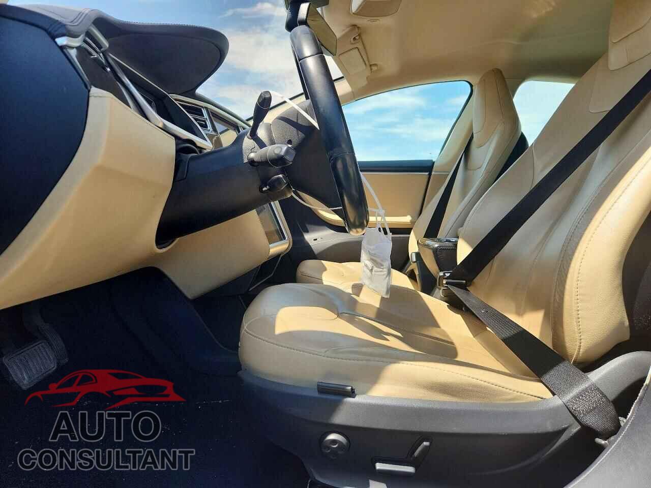TESLA MODEL S 2013 - 5YJSA1DN9DFP07977