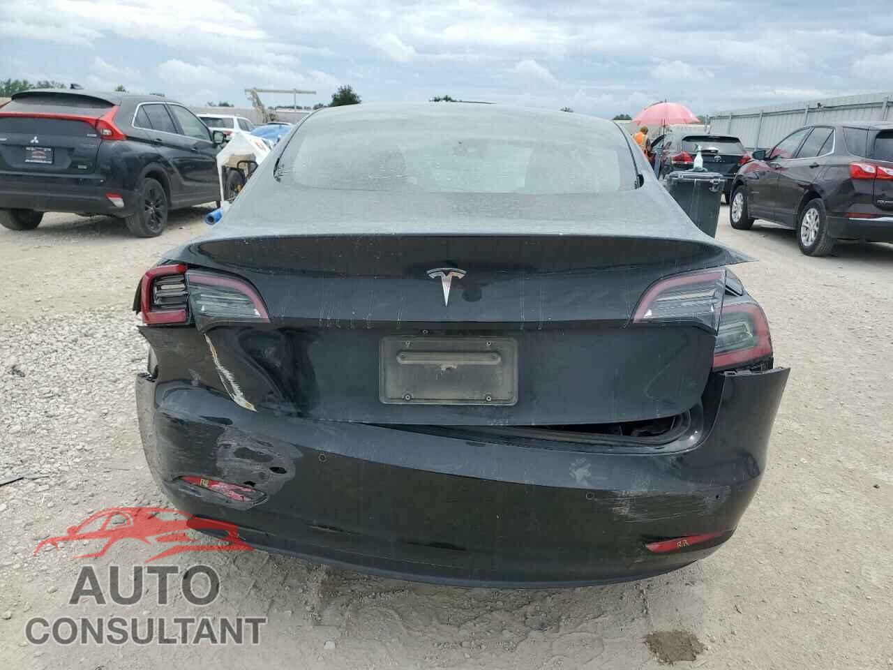TESLA MODEL 3 2021 - 5YJ3E1EA5MF048722