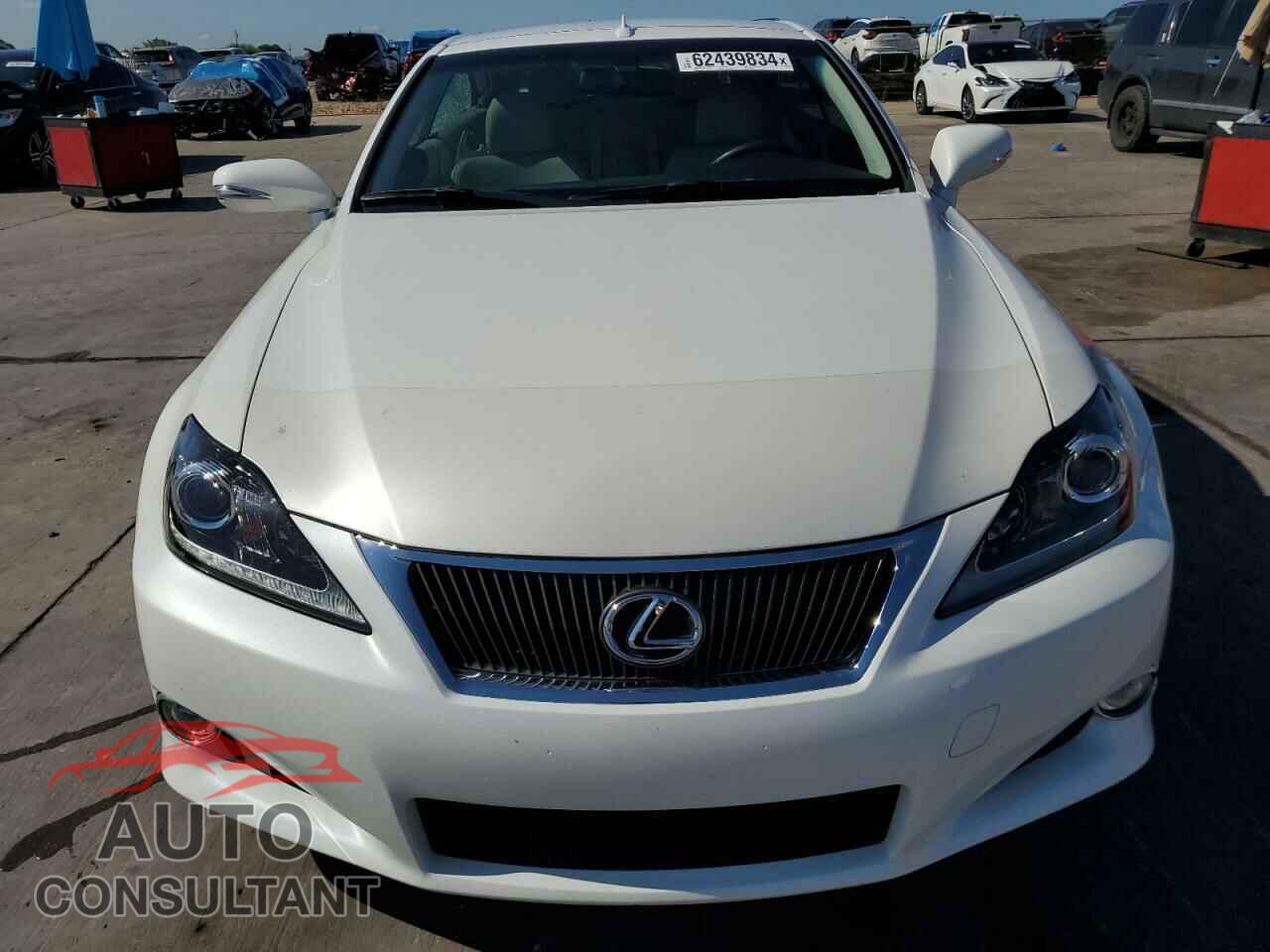LEXUS IS 2012 - JTHFF2C23C2525238