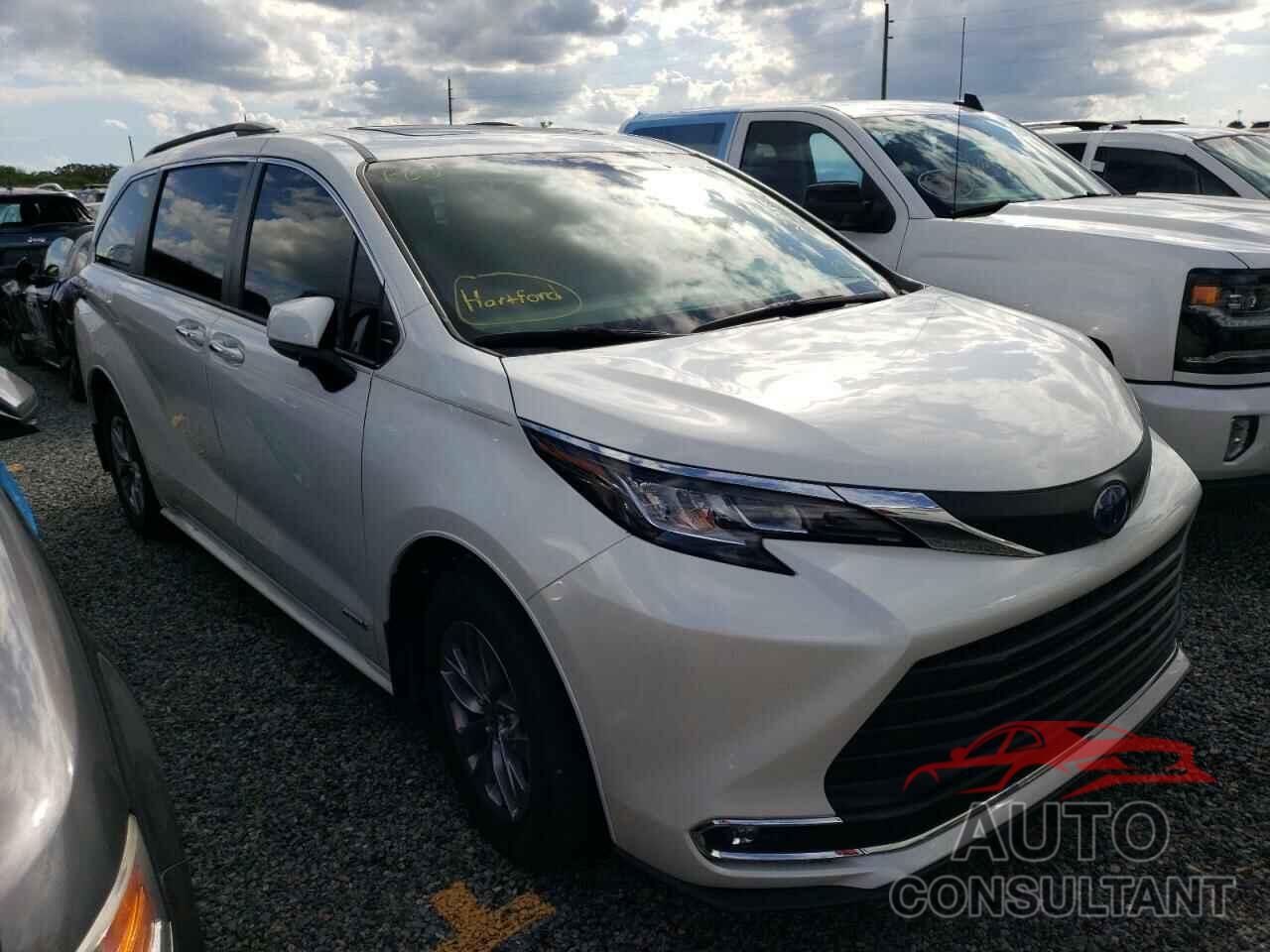 TOYOTA SIENNA 2021 - 5TDYRKEC9MS022184