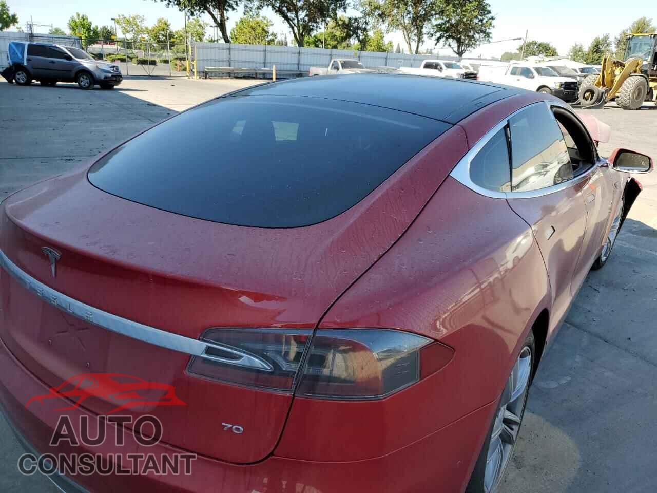 TESLA MODEL S 2015 - 5YJSA1E18FF120152