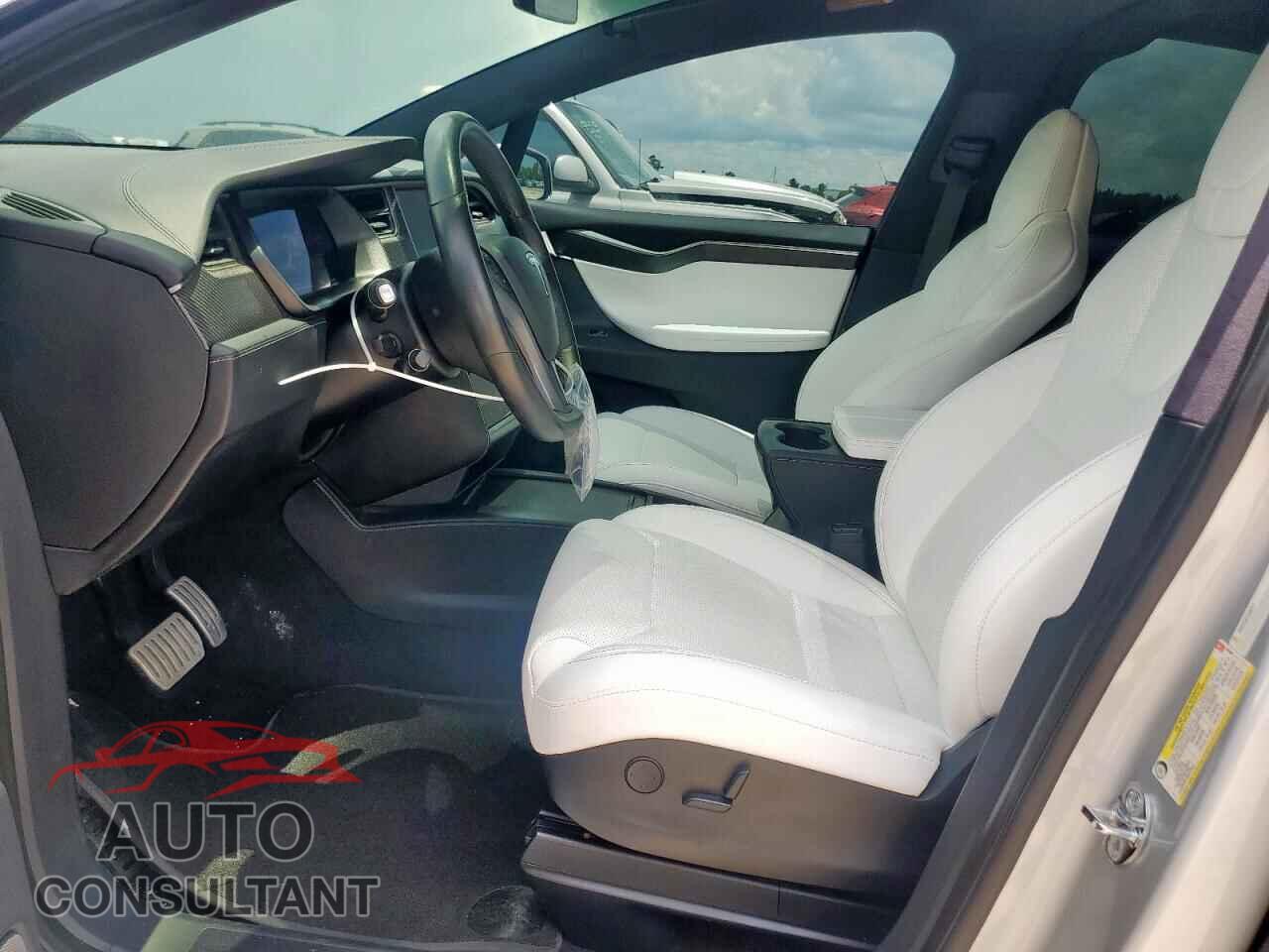 TESLA MODEL X 2018 - 5YJXCBE43JF126966