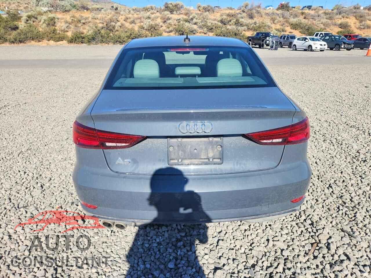 AUDI A3 2019 - WAUAUGFF2KA109681