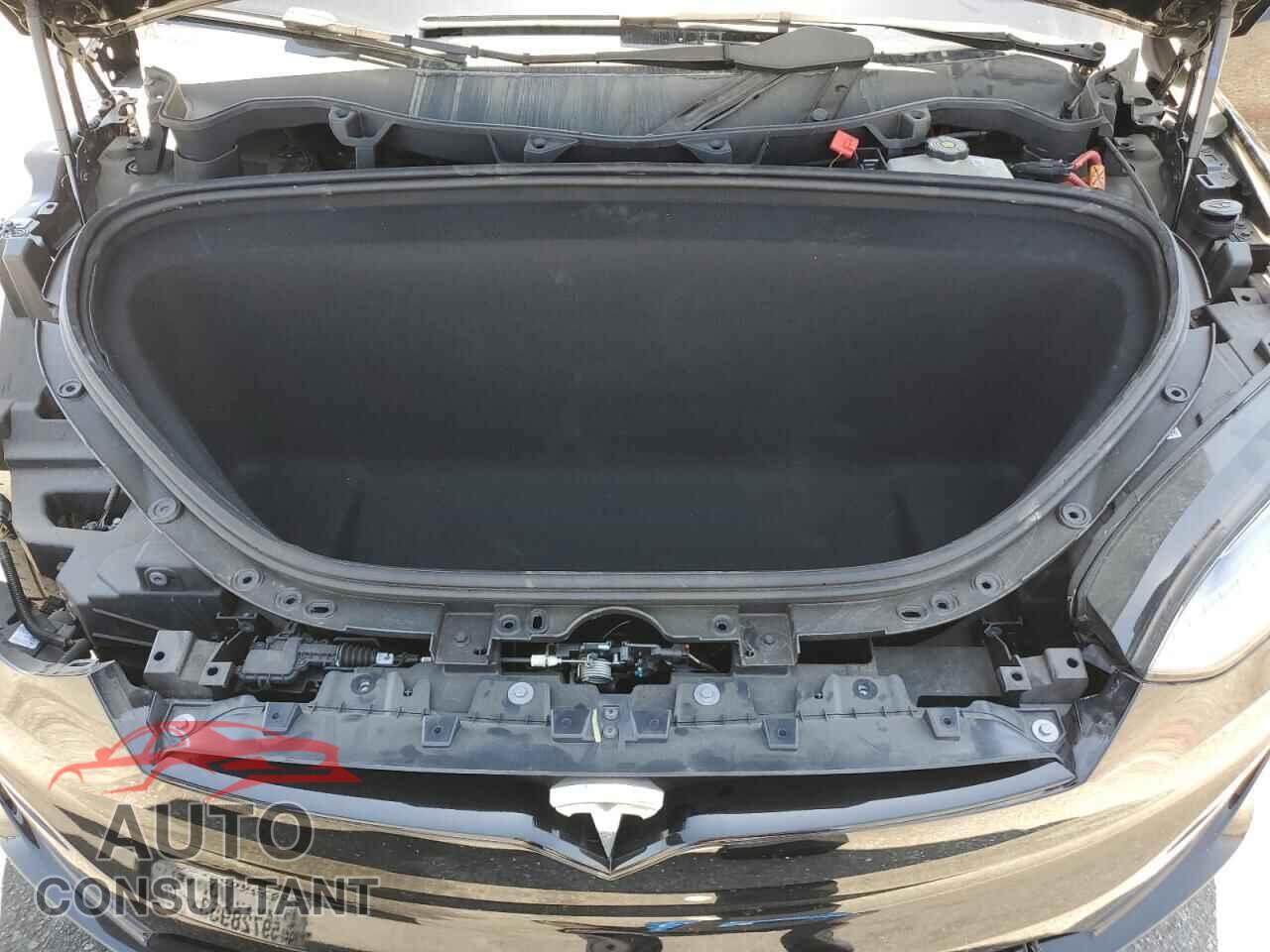 TESLA MODEL X 2023 - 7SAXCAE53PF413500
