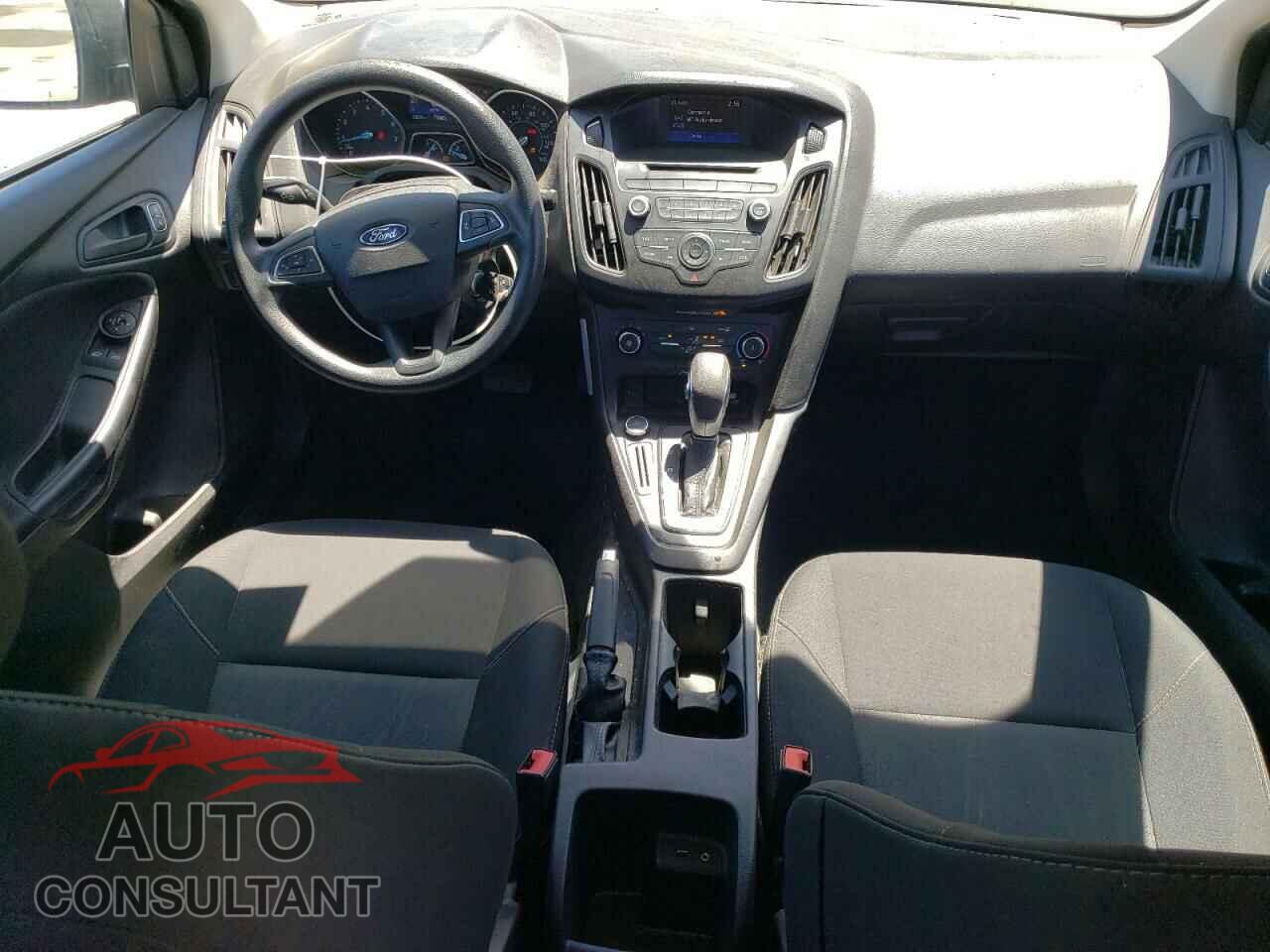 FORD FOCUS 2017 - 1FADP3E22HL211399