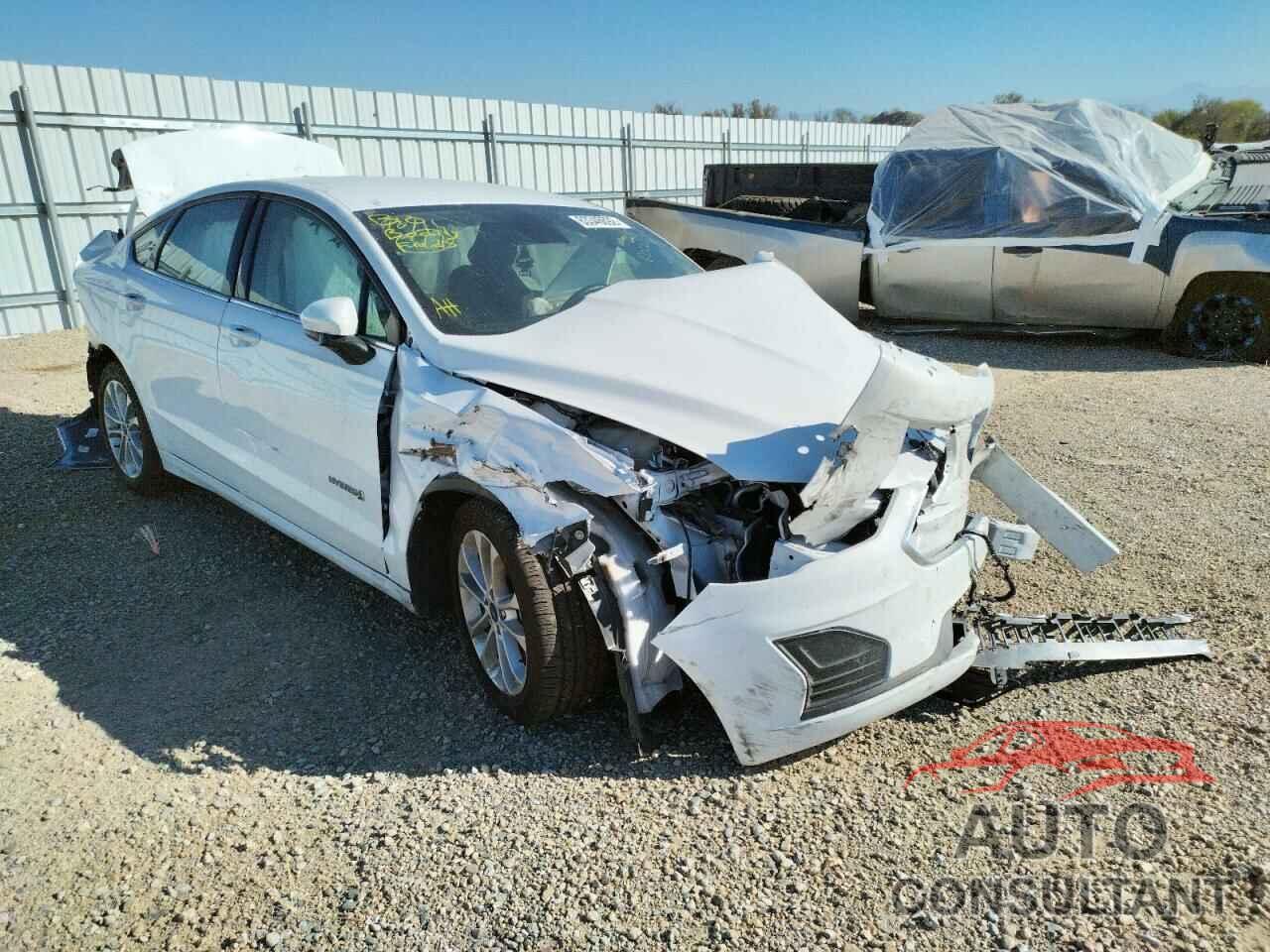 FORD FUSION 2019 - 3FA6P0LU6KR202564