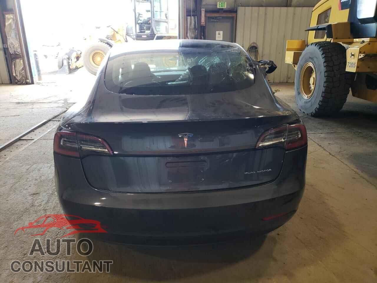 TESLA MODEL 3 2018 - 5YJ3E1EB0JF087383