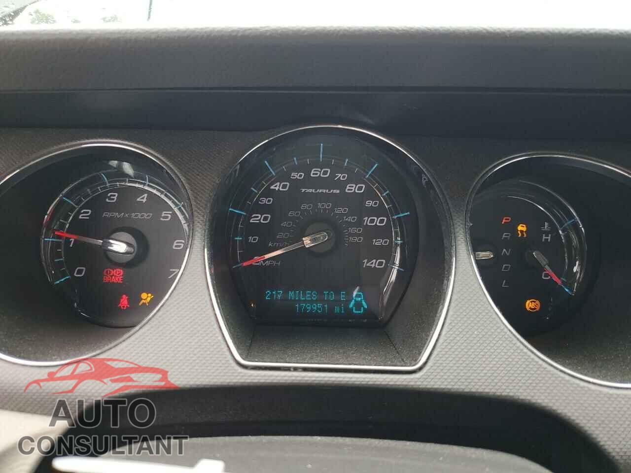 FORD TAURUS 2011 - 1FAHP2DW8BG156361