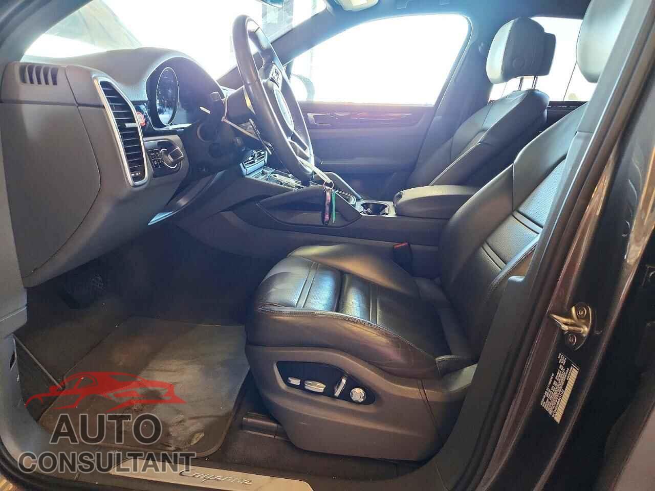 PORSCHE CAYENNE 2019 - WP1AA2AY0KDA11172