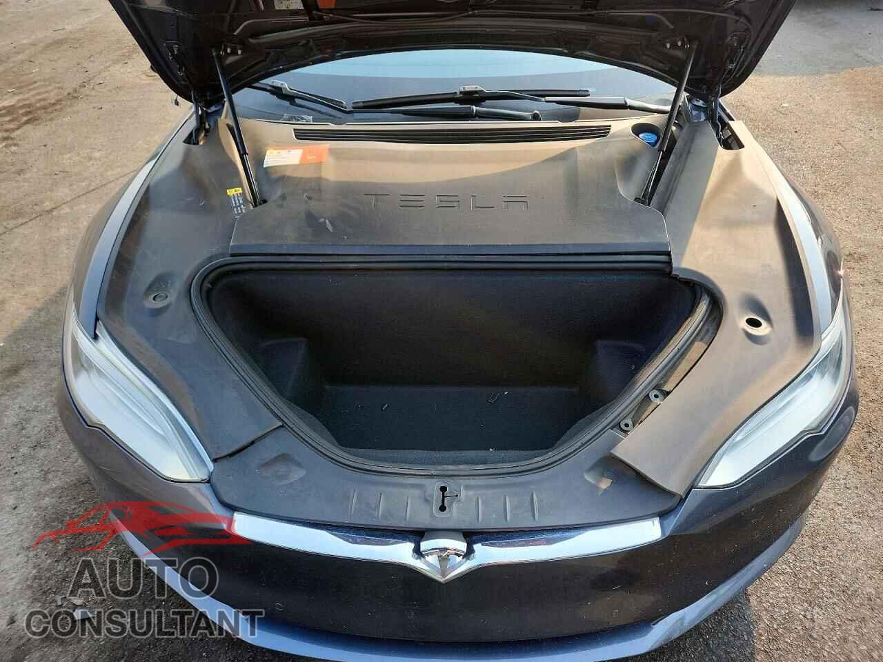 TESLA MODEL S 2017 - 5YJSA1E15HF200057