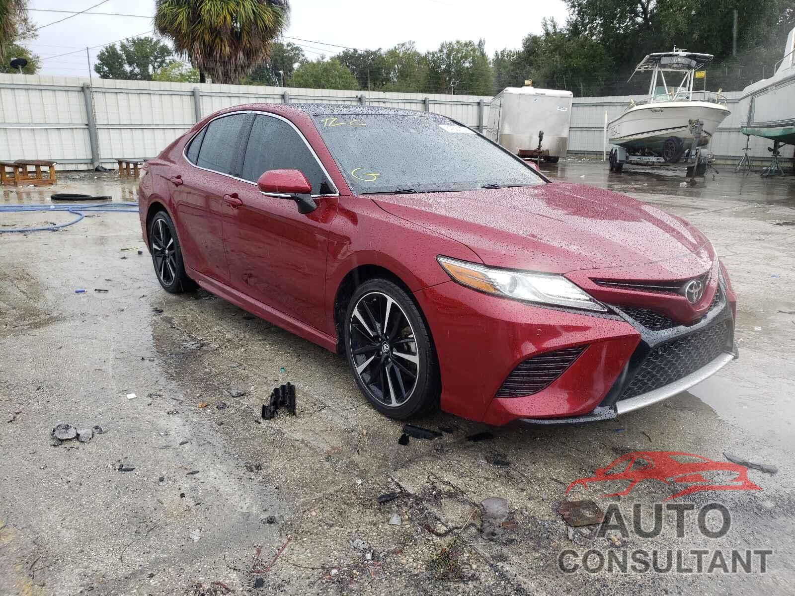 TOYOTA CAMRY 2018 - 4T1B61HK3JU540094