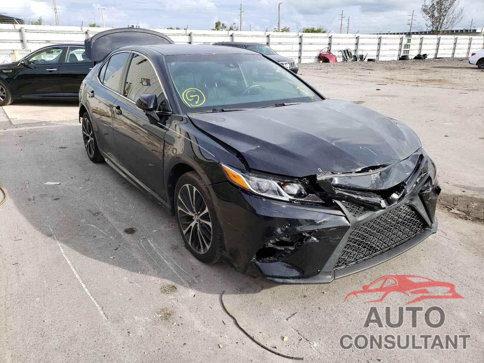 TOYOTA CAMRY 2018 - 4T1B11HK7JU509879