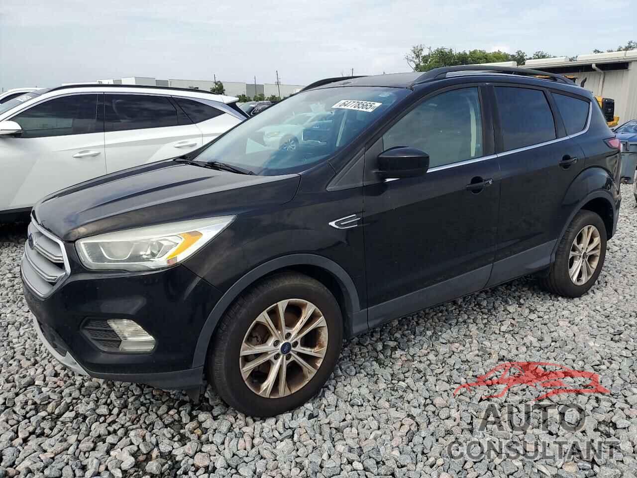 FORD ESCAPE 2017 - 1FMCU0GD5HUA60012