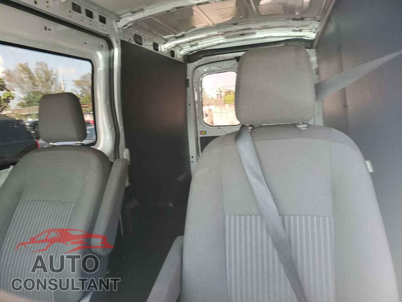 FORD TRANSIT 2019 - 1FTYR2CM5KKB66346