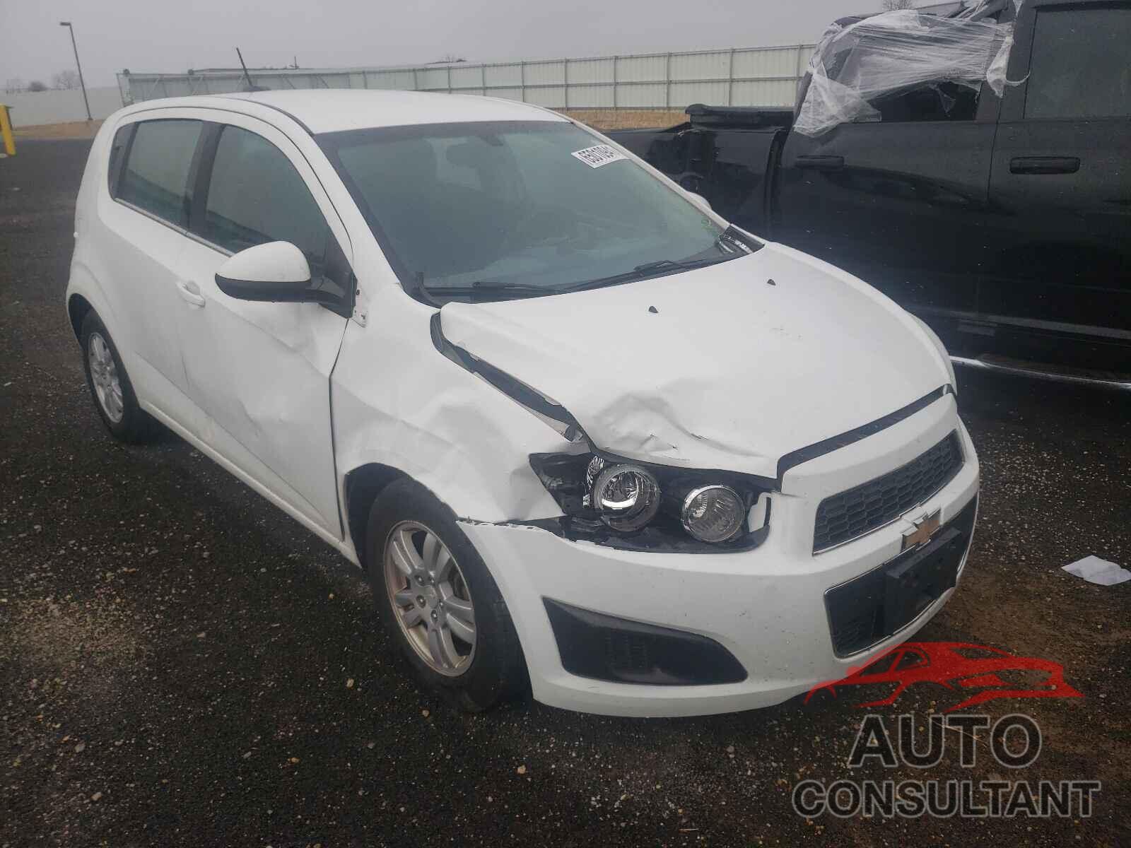 CHEVROLET SONIC 2016 - 1G1JC6SH3G4106228