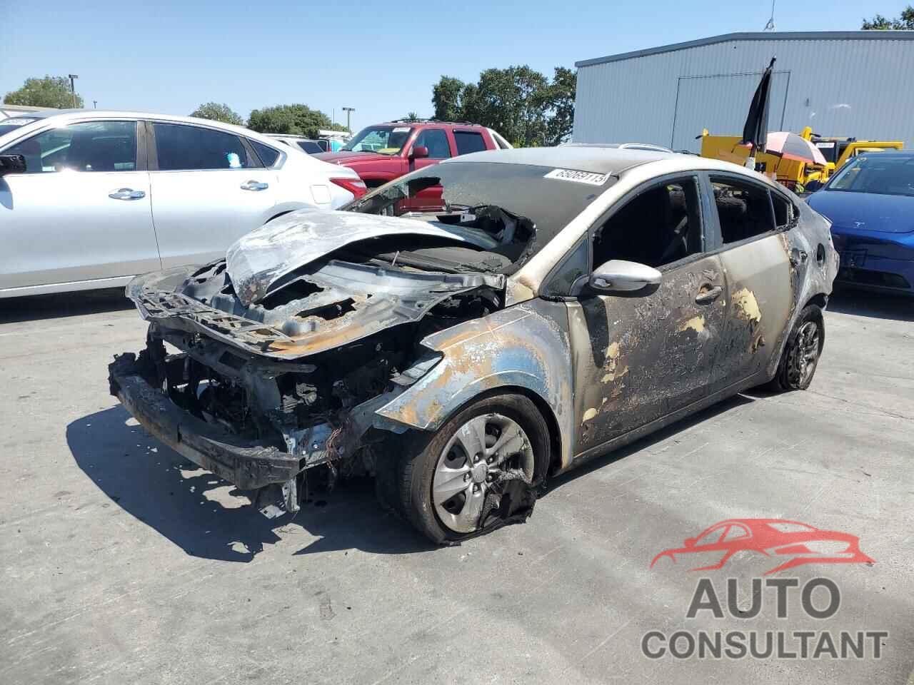 KIA FORTE 2018 - 3KPFK4A75JE254237