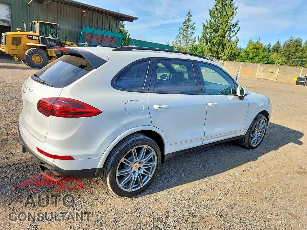 PORSCHE CAYENNE 2017 - WP1AA2A24HKA89003