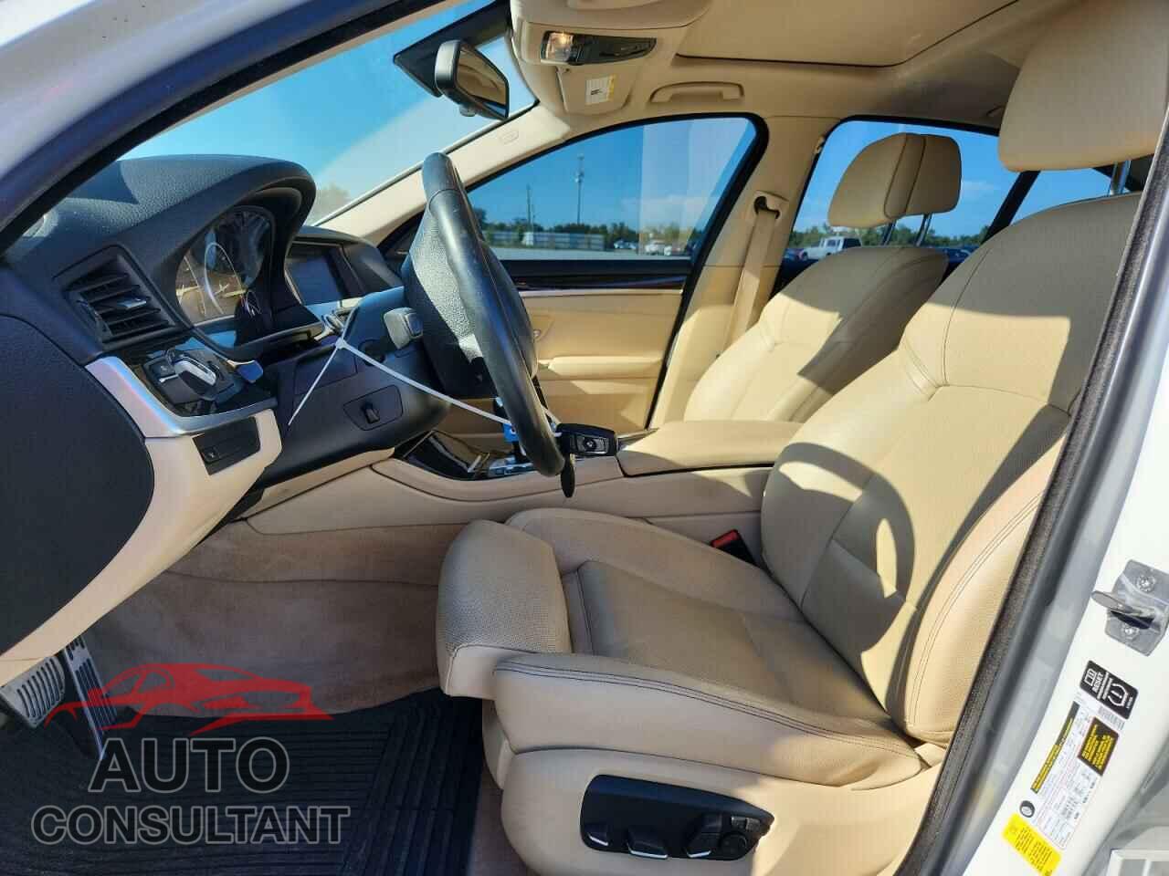 BMW 5 SERIES 2014 - WBA5B1C58ED477186