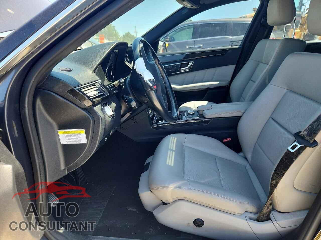 MERCEDES-BENZ E-CLASS 2010 - WDDHF8HB5AA082363