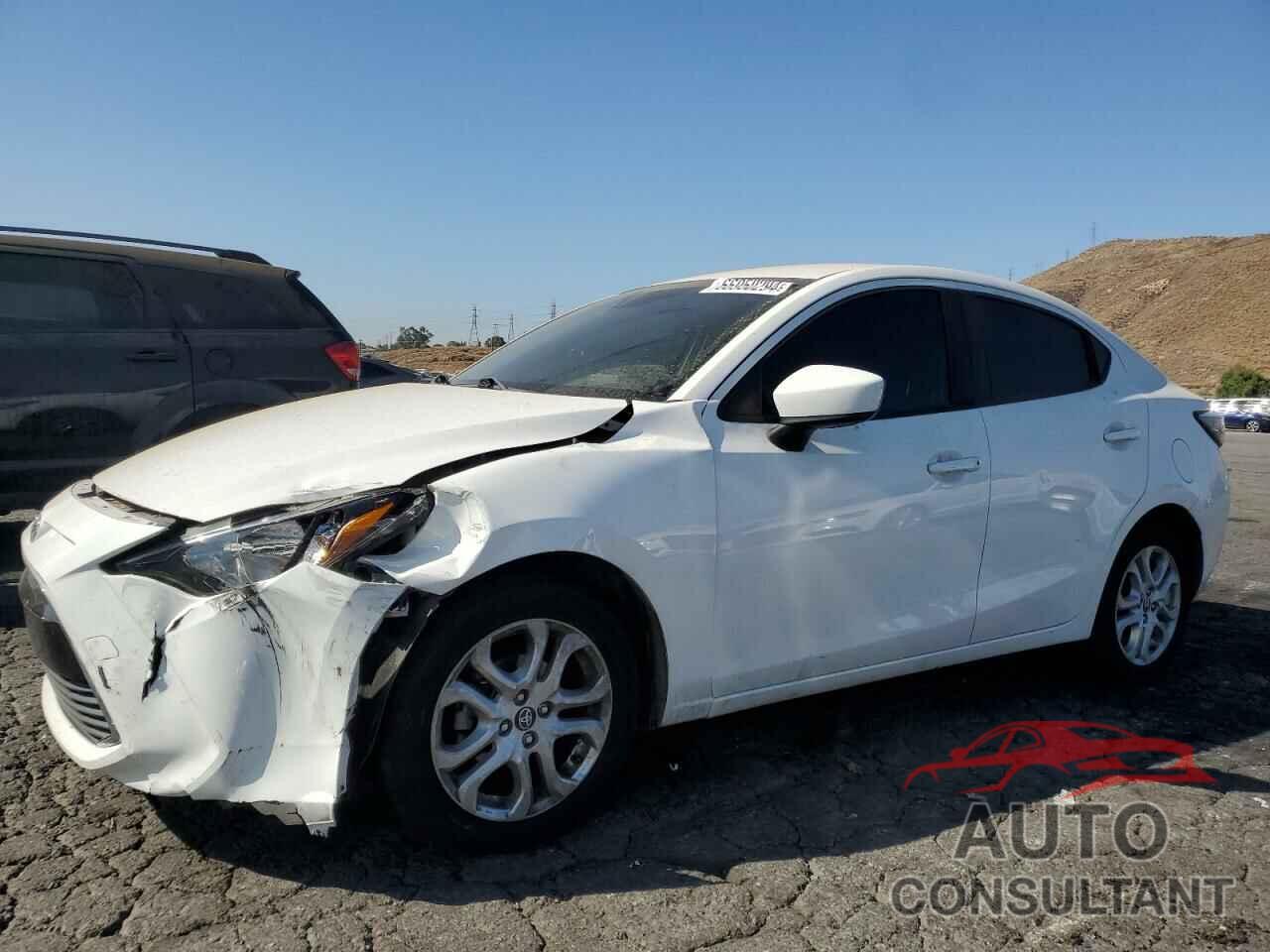 TOYOTA YARIS 2017 - 3MYDLBYV9HY174561