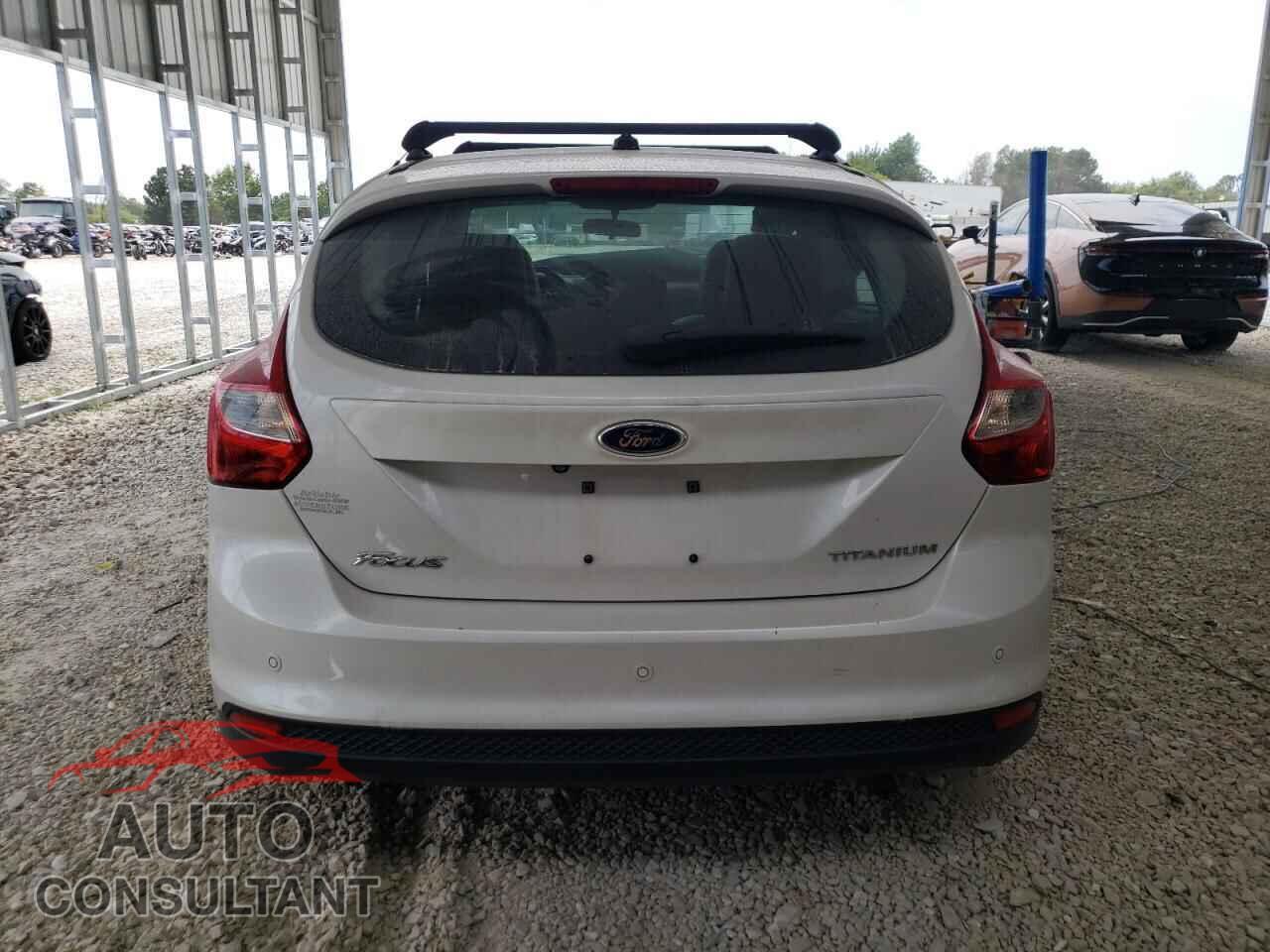FORD FOCUS 2014 - 1FADP3N2XEL118481