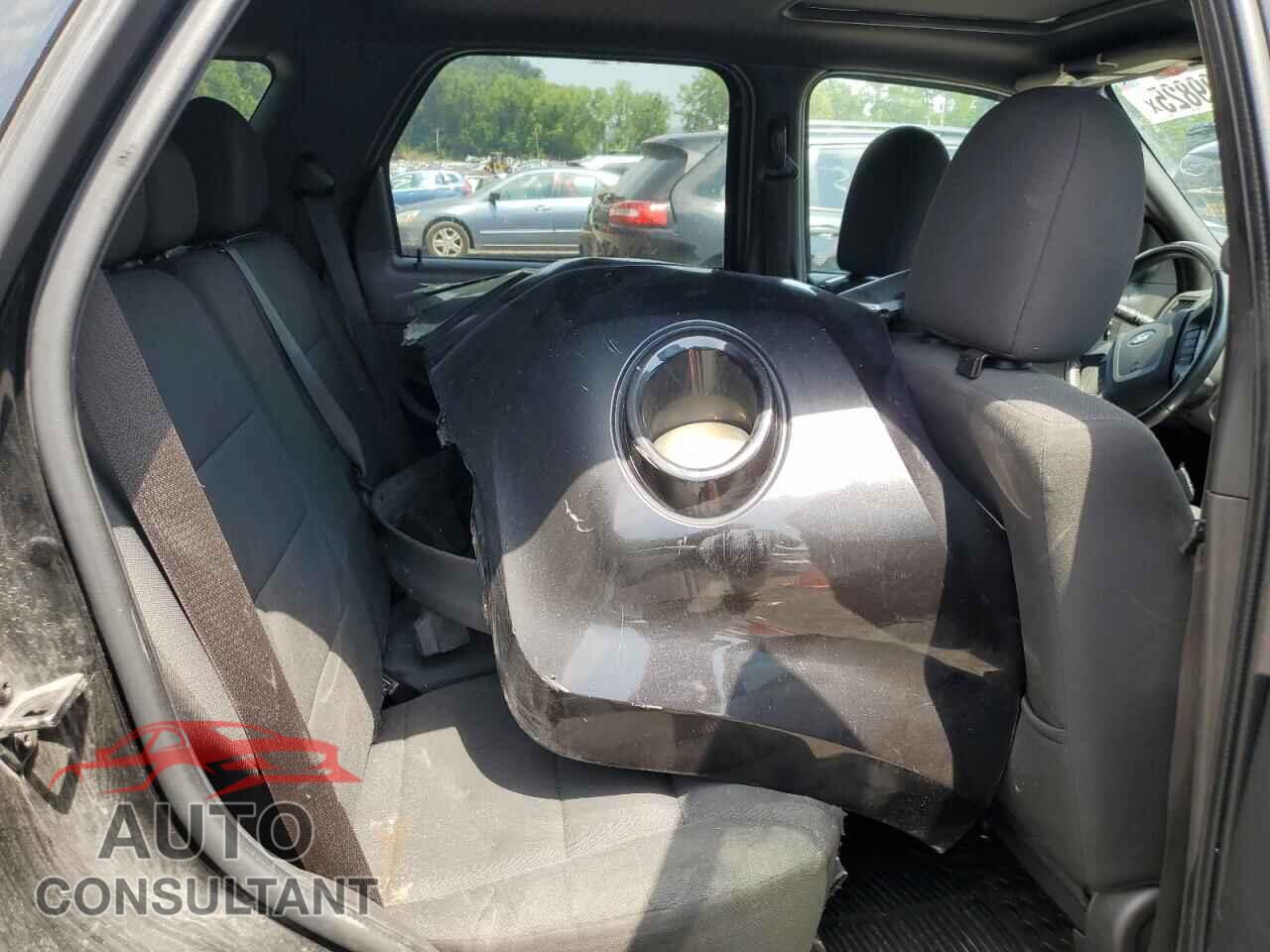 FORD ESCAPE 2011 - 1FMCU9DG9BKA65526
