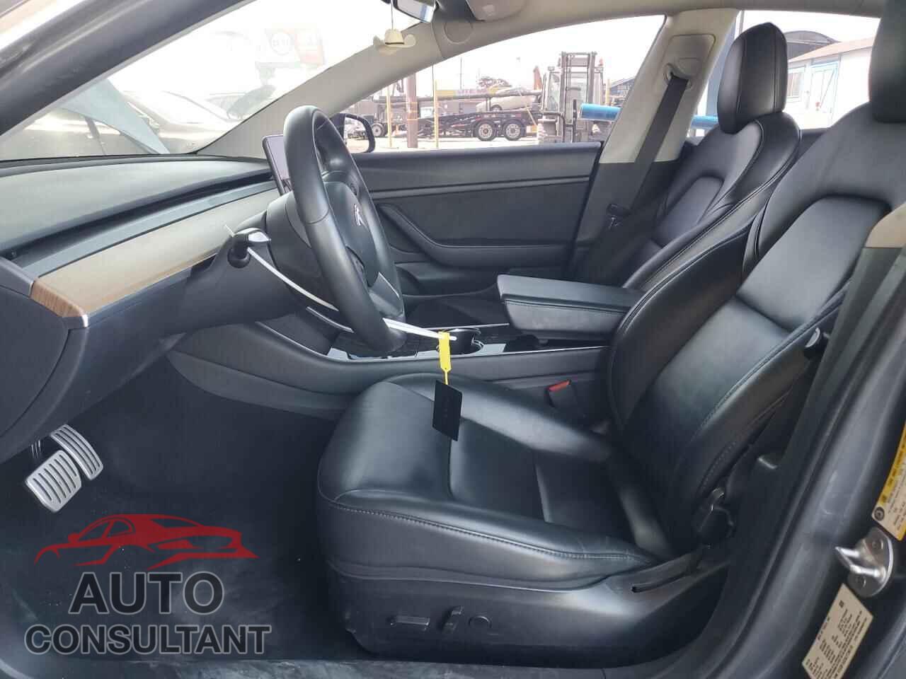TESLA MODEL 3 2020 - 5YJ3E1EC3LF736170