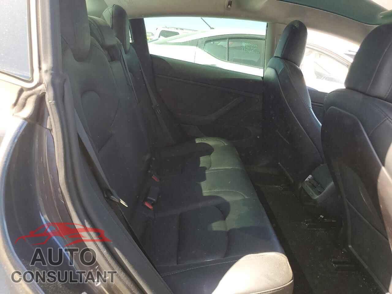 TESLA MODEL 3 2020 - 5YJ3E1EB6LF638015